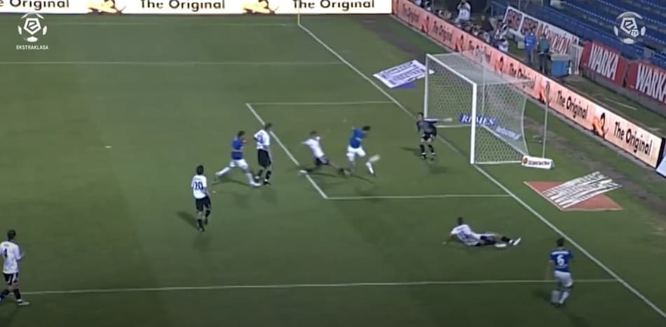 Indicado a melhor do mundo, Robert Lewandowski estreou em time polonês com uma pintura. Relembre