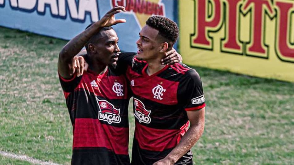 Sem espaço com Rogério Ceni, Ramon vibra com fase no Sub-20 do Flamengo