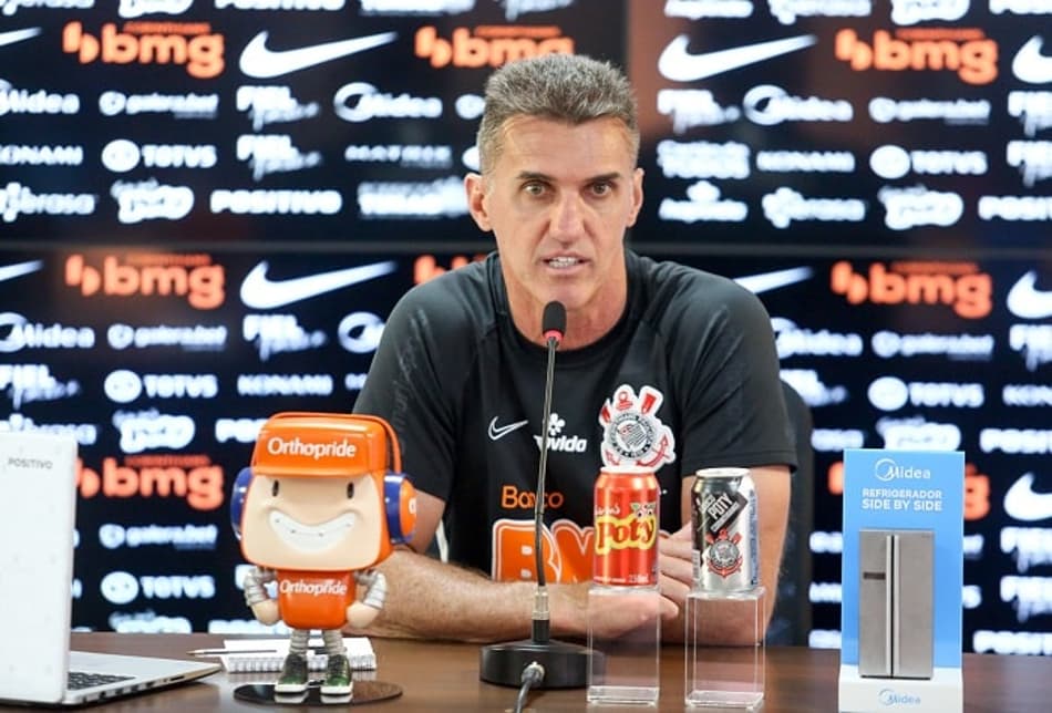Mancini projeta retorno de Jô ao Corinthians e admite mudanças contra o Goiás: ‘É preciso arriscar’
