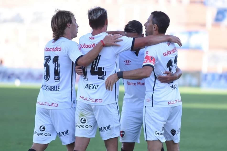 Na Copa Diego Armando Maradona, goleada do Newell's é destaque