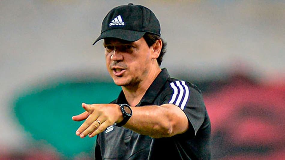 Fernando Diniz comemora vitória e exalta Brenner: 'Sempre focado'