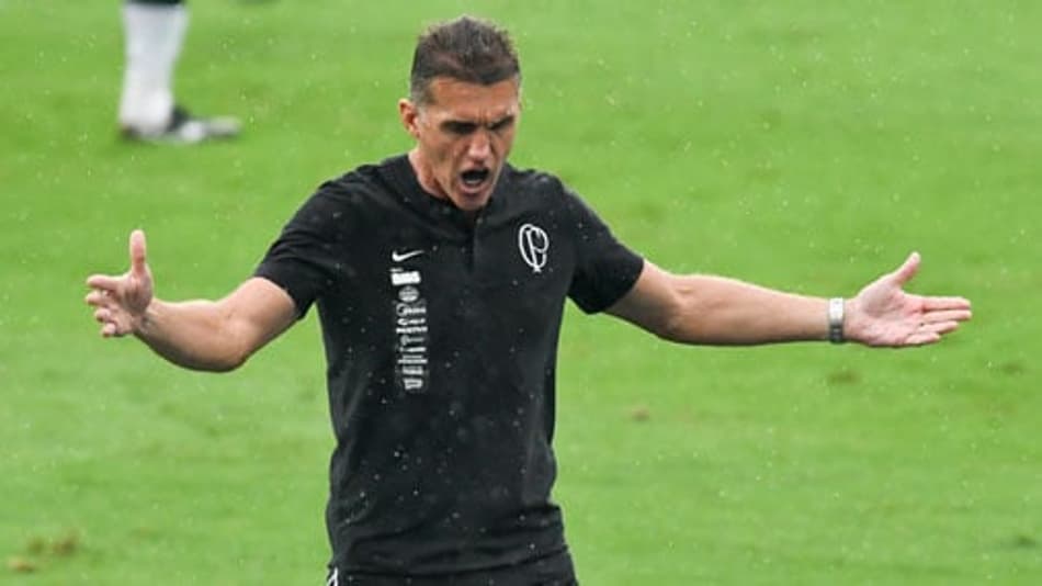 Mancini exalta elenco corinthiano: 'Grupo está se doando'