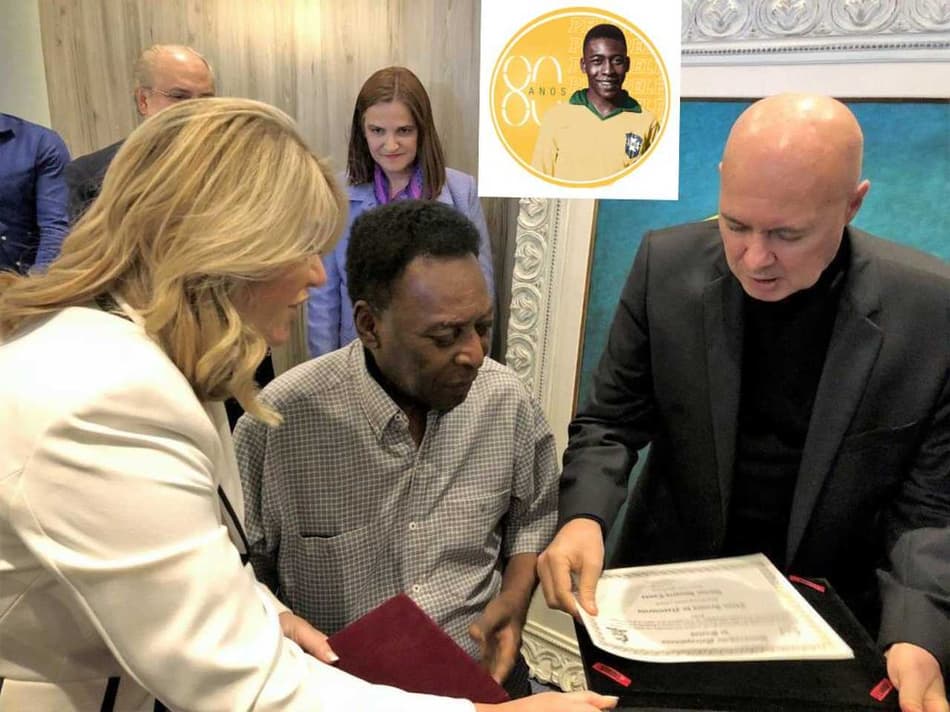 Pelé, 80 anos em 80 dias: já famoso, Rei se formou em Educação Física