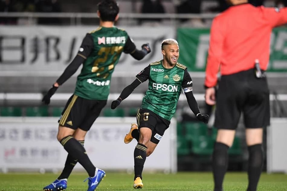 Meia brasileiro do Matsumoto Yamaga avalia temporada 'excelente' e deseja permanecer no Japão