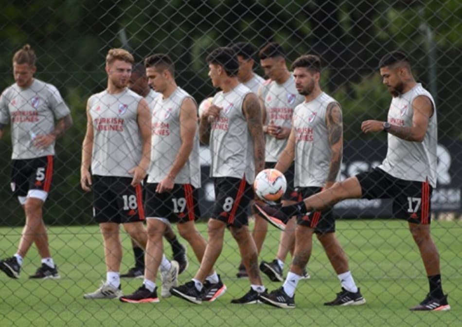 CONMEBOL realiza exame antidoping surpresa em jogadores do River