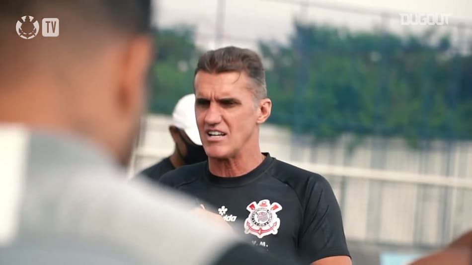 VÍDEO: Veja como foi o primeiro treino do Corinthians em 2021