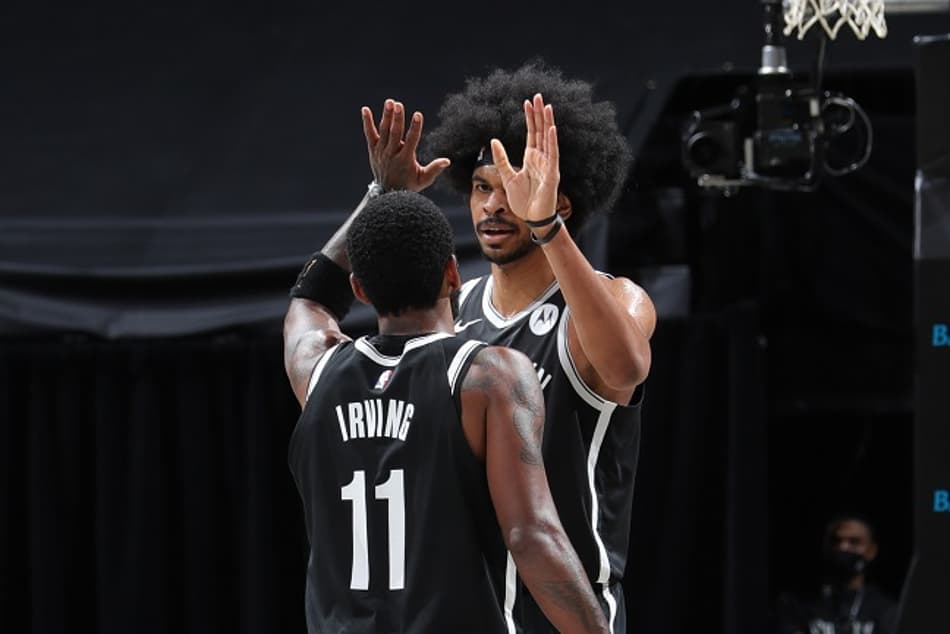 Sem Durant, Irving lidera e Nets atropela Jazz