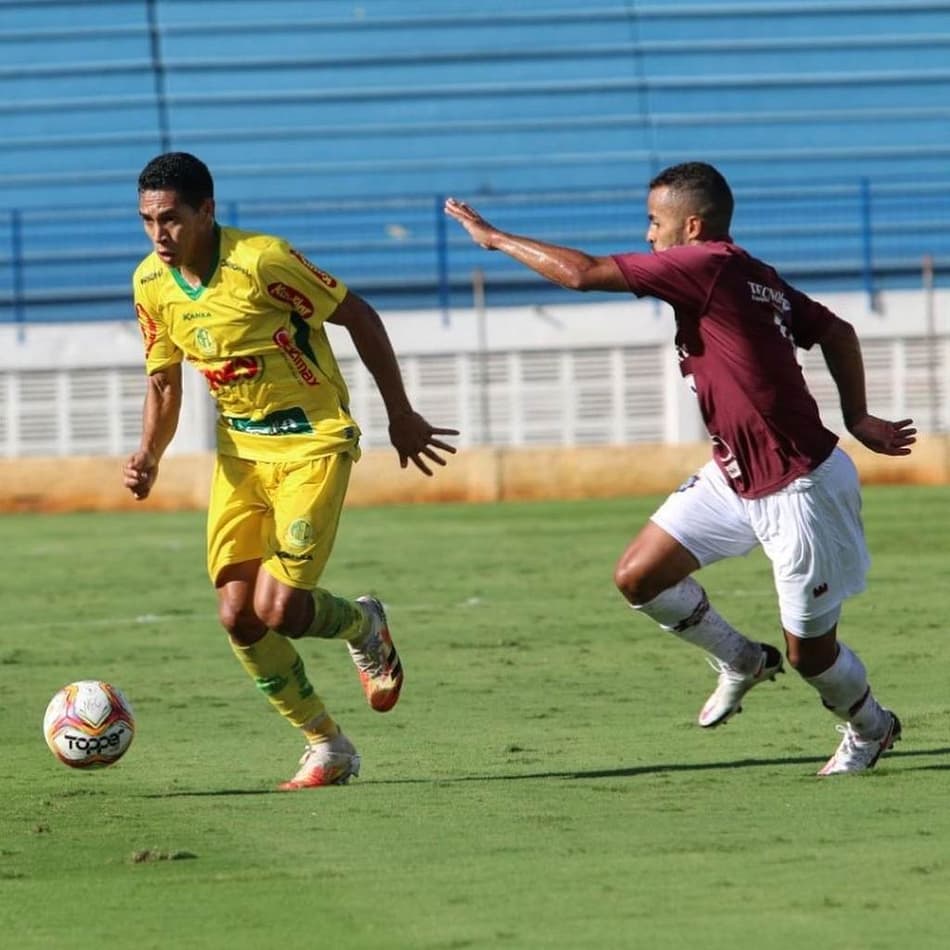 Volante do Mirassol comemora vitória sobre o Aparecidense, mas prega cautela para partida de volta
