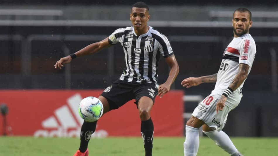 ATUAÇÕES: Dani Alves e Volpi falham em derrota do São Paulo no clássico