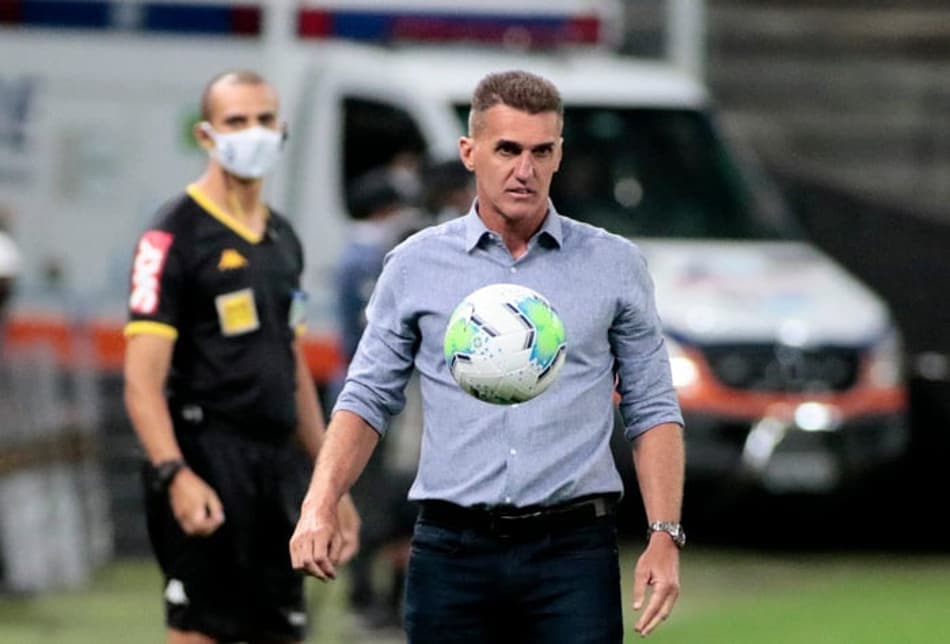 Vagner Mancini elogia atuação do Corinthians e vê 'futebol vistoso'