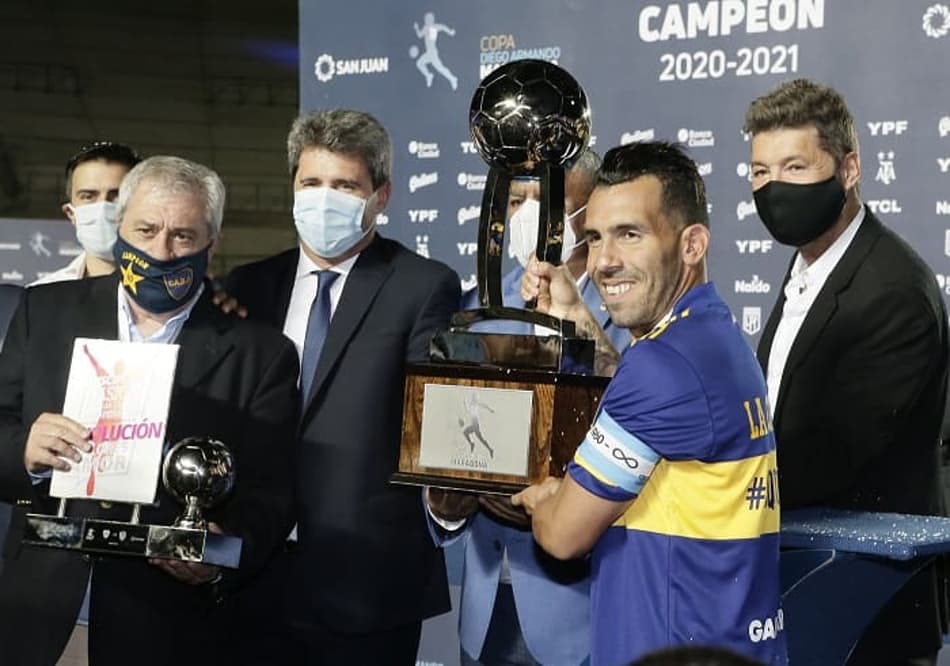 Conquista nacional do Boca Juniors é dedicada por Tevez a Maradona