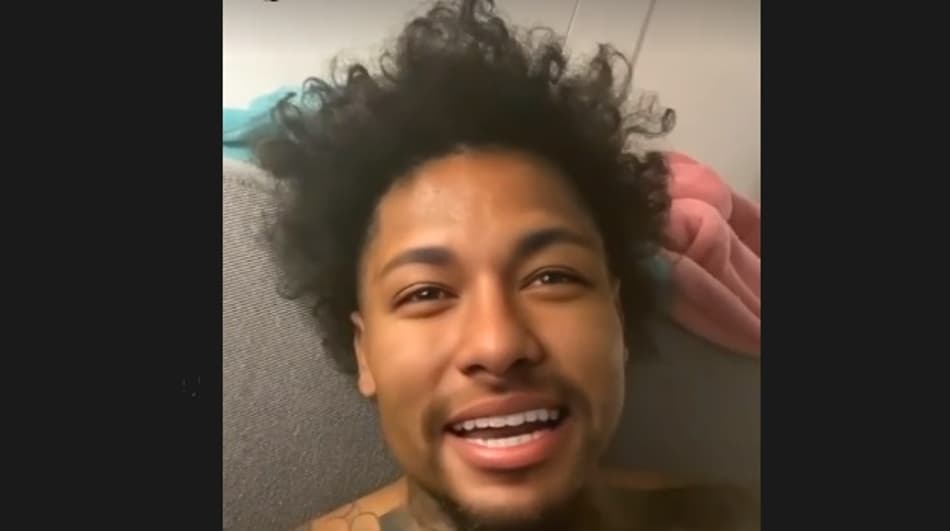 NeyMarinho? Atacante do Santos se diverte com rosto do craque do PSG