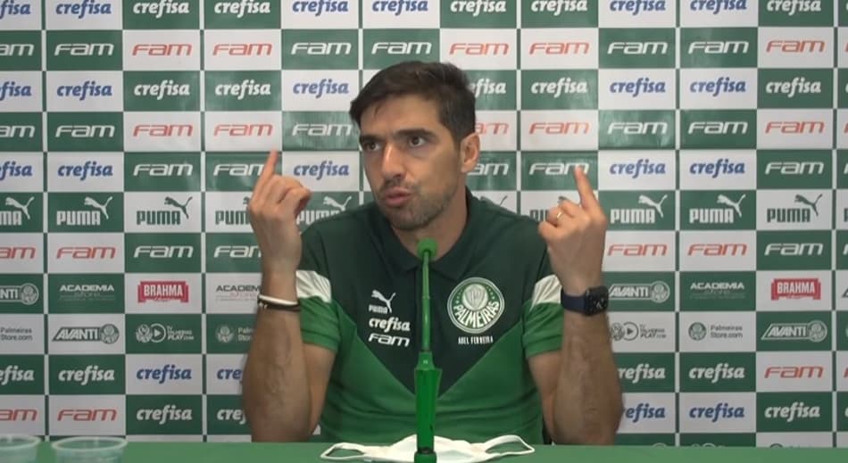 Abel Ferreira freia empolgação do Palmeiras após goleada: ‘Cada jogo tem uma história’