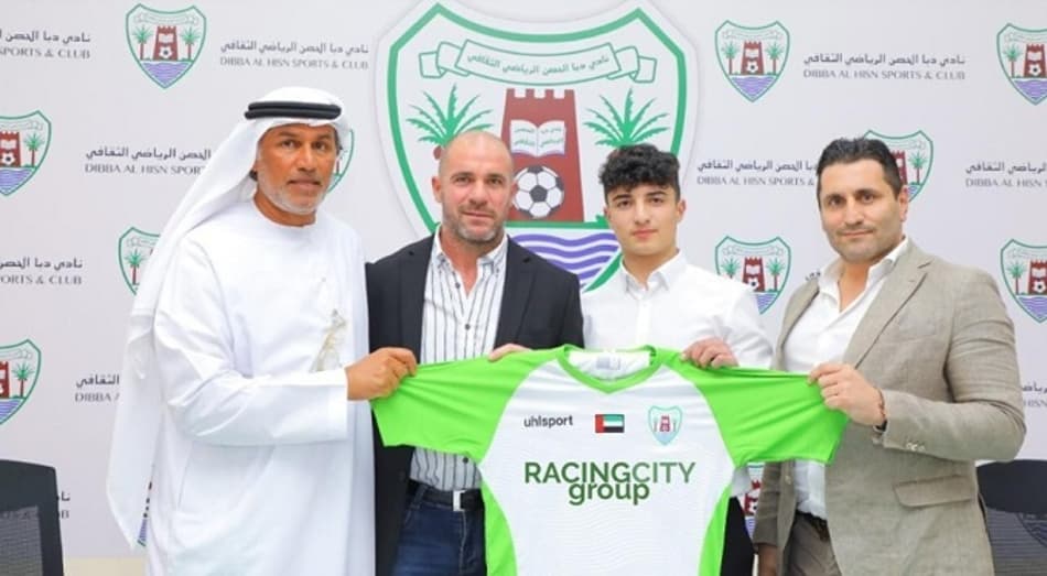 Histórico ex-jogador uruguaio treinará seu filho nos Emirados Árabes