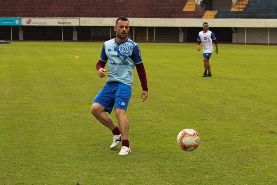 Capitão do Caxias, Juliano espera ter ótimo desempenho com o clube em 2021