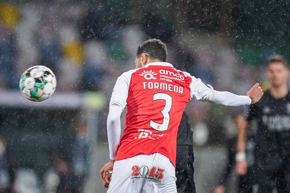 Zagueiro brasileiro marca gol decisivo, brilha contra o Benfica e coloca Braga na final da Taça da Liga