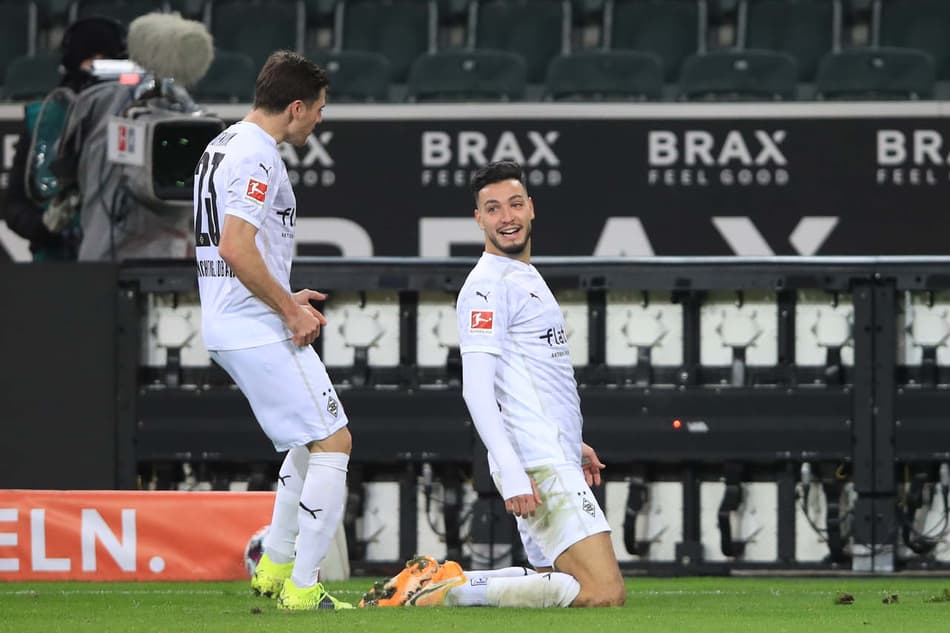 No clássico dos Borussias, Haaland faz dois, mas Dortmund perde para o Mönchengladbach no Alemão