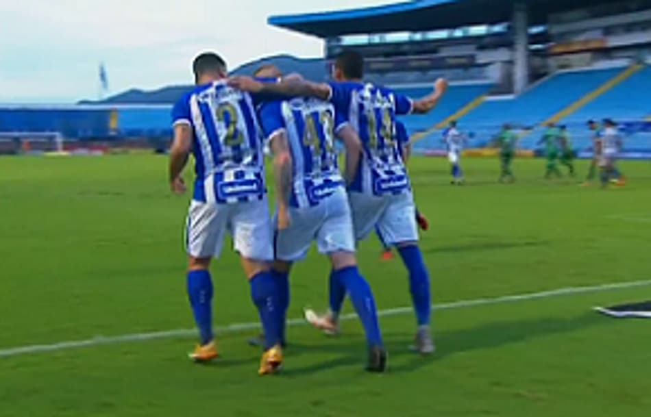 No sufoco! Avaí marca no fim, derrota o Guarani e segue com chances de acesso à Série B