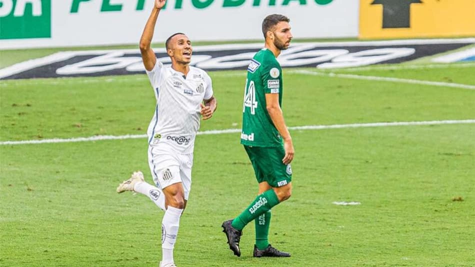 ATUAÇÕES: Com gol e assistência, Lucas Braga se salva em derrota do Santos para o Goiás