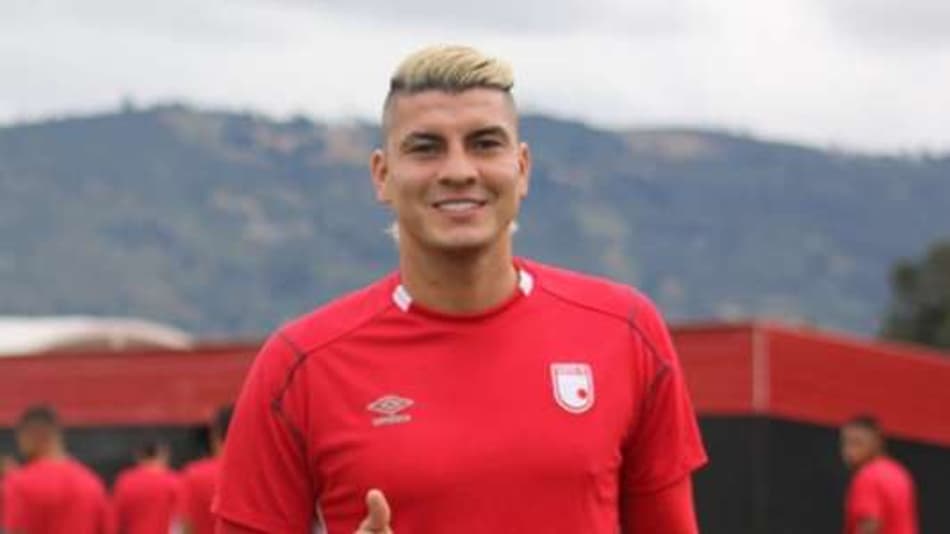 Depois de duas partidas, atacante colombiano muda novamente de clube