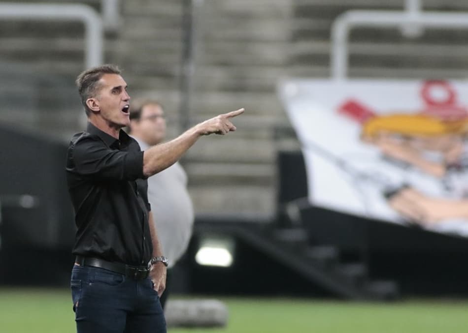 VÍDEO: Mancini ressalta importância da vitória do Corinthians: 'Devolve a confiança para todo mundo'