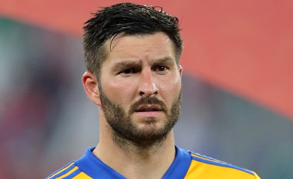 Ídolo do futebol mexicano diz que faria “milhões de gols” se jogasse com Gignac