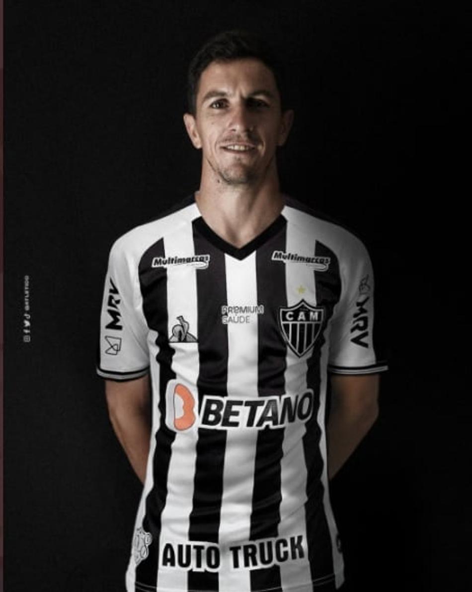 Após contratar Nacho, Atlético-MG posta mensagem no Twitter para o River; confira