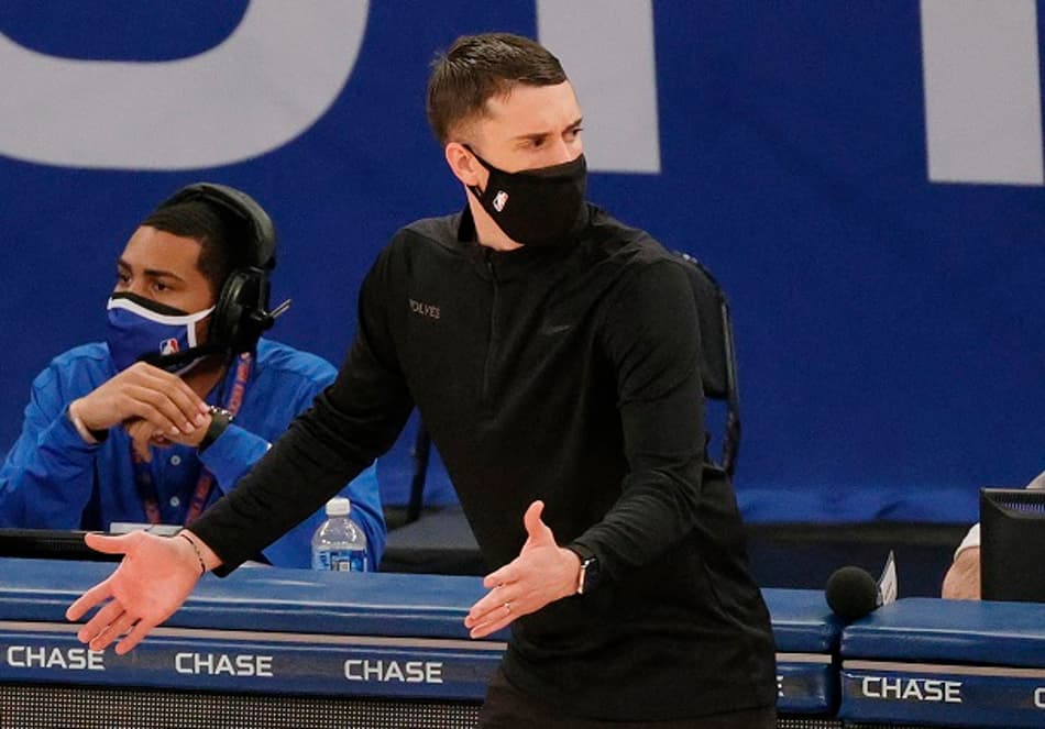 Timberwolves demite Ryan Saunders e define novo técnico
