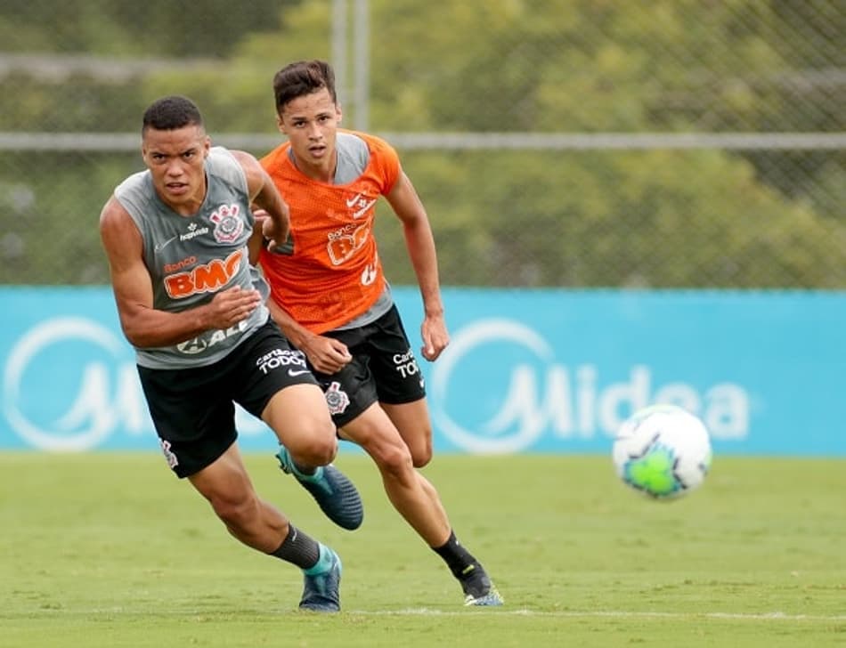 Mancini puxou mais nove! Conheça os jogadores da base que estão no profissional do Corinthians