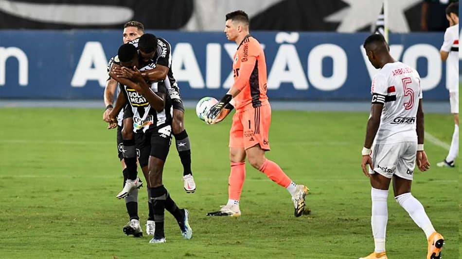 ATUAÇÕES: Mesmo com Volpi inspirado, São Paulo joga mal e é derrotado pelo Botafogo