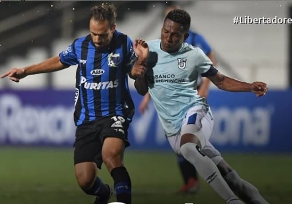 De virada, Liverpool bate Universidad Católica na estreia da Libertadores
