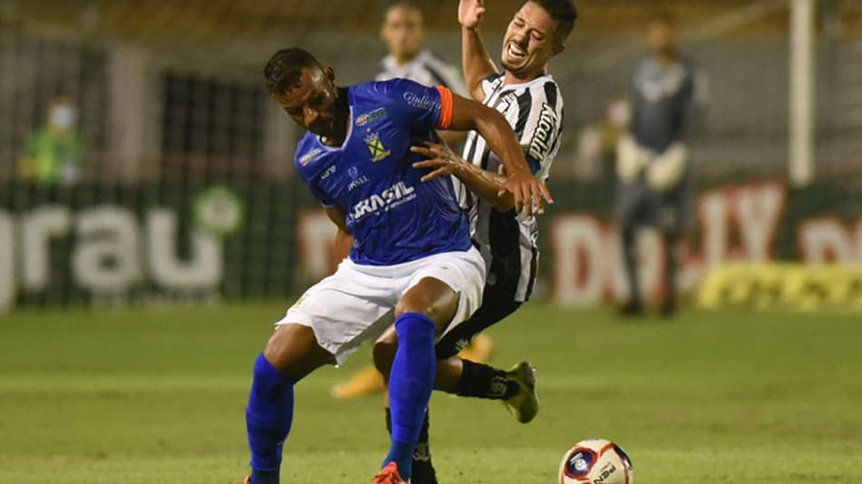 Sob os olhares de Holan, Santos empata com o Santo André na estreia no Paulistão