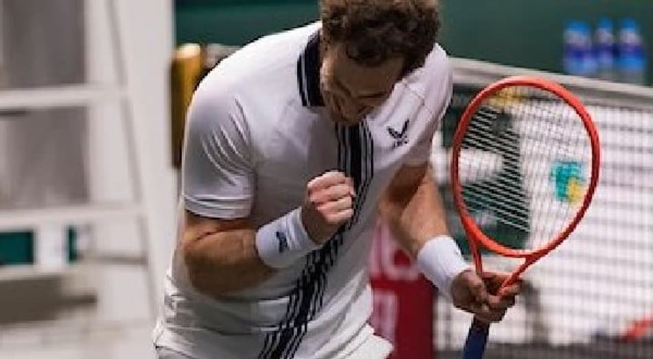 Murray vira contra convidado e vai às oitavas em Roterdã