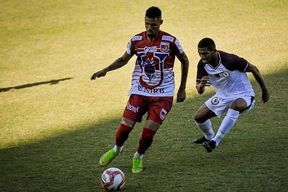Paulinho projeta reencontro com o Bahia e diz: ‘Aprendi muito lá’