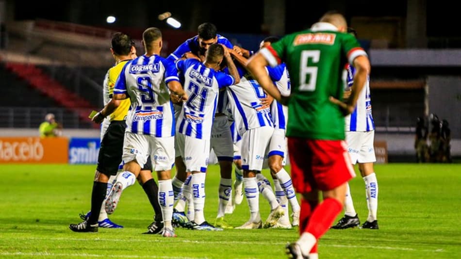 Com cinco gols no segundo tempo, CSA massacra o CEO pelo Campeonato Alagoano