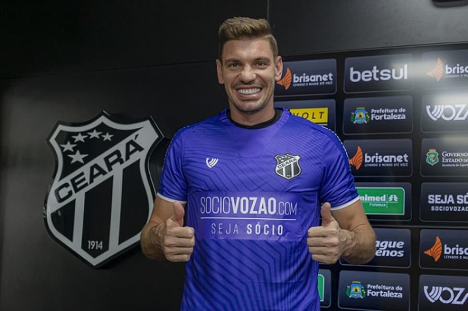 VÍDEO: Em apresentação, João Ricardo prega respeito em disputa de posição no Ceará