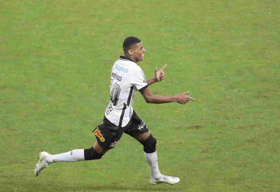 VÍDEO: Varanda fala sobre primeiro gol pelo Corinthians: ‘Parece que é um sonho ainda’