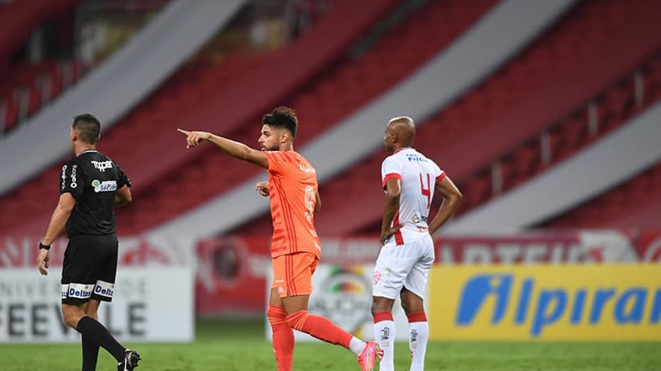 Yuri Alberto vibra com primeiro gol na temporada