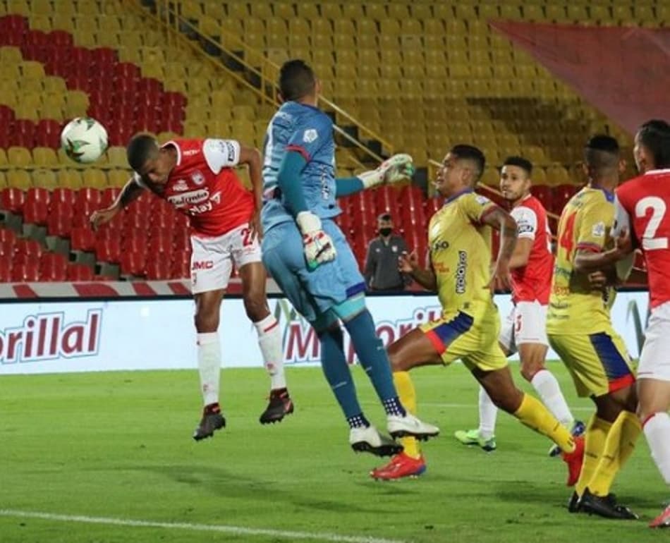 Colombiano: Santa Fe tropeça e perde a chance de assumir a ponta