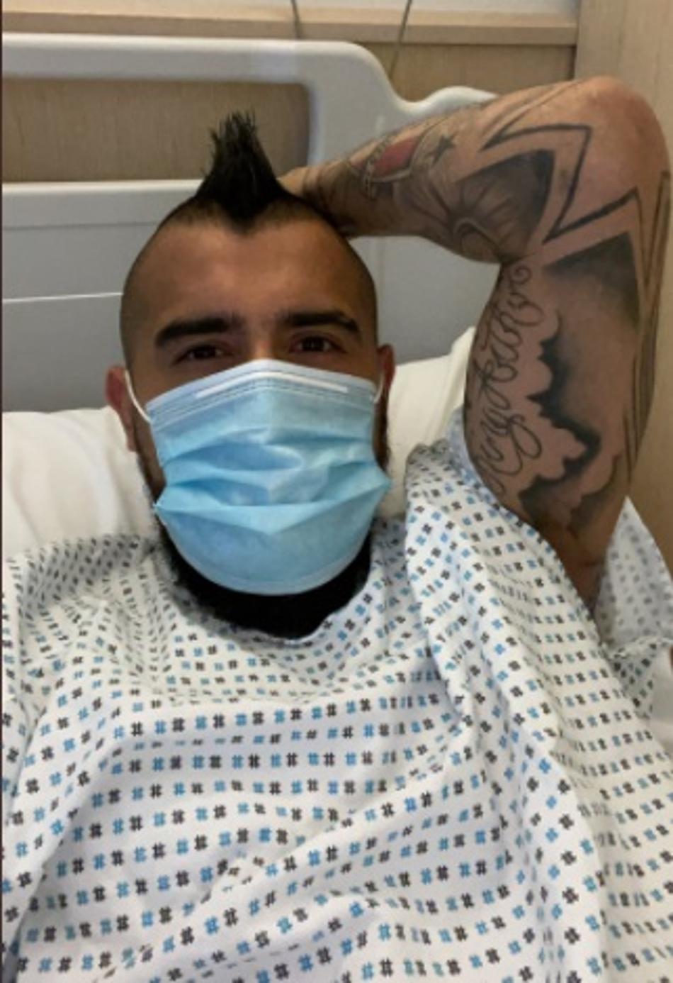 “A cirurgia foi um sucesso”, disse Vidal após operação