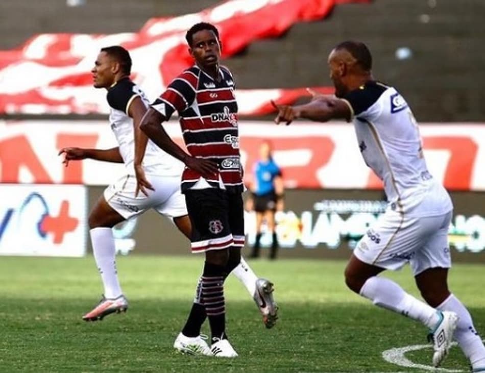 Pernambucano: Sport abre vantagem e Santa Cruz arranca empate