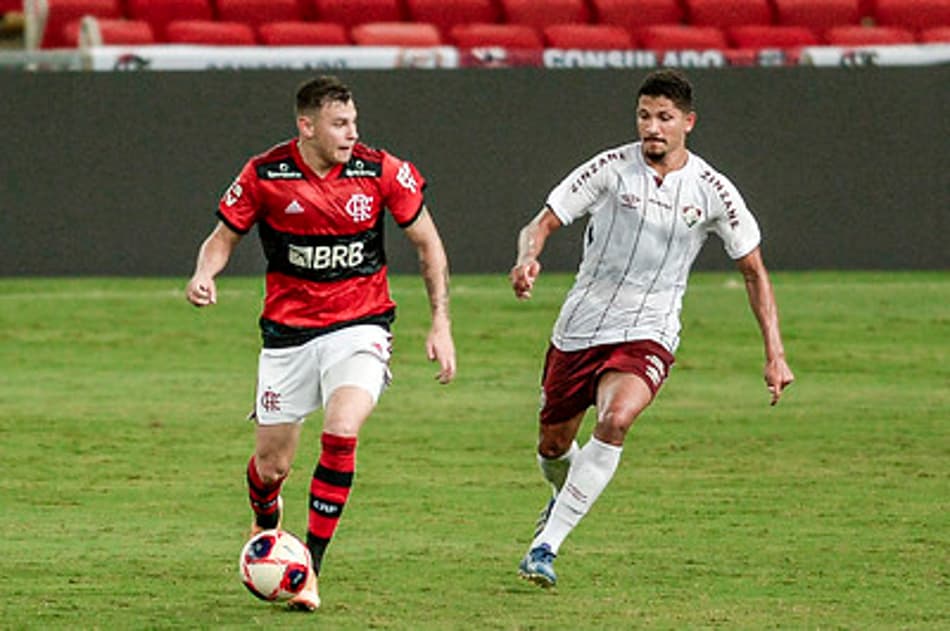 ATUAÇÕES: Hugo Moura se destaca em clássico ruim dos atacantes do Flamengo