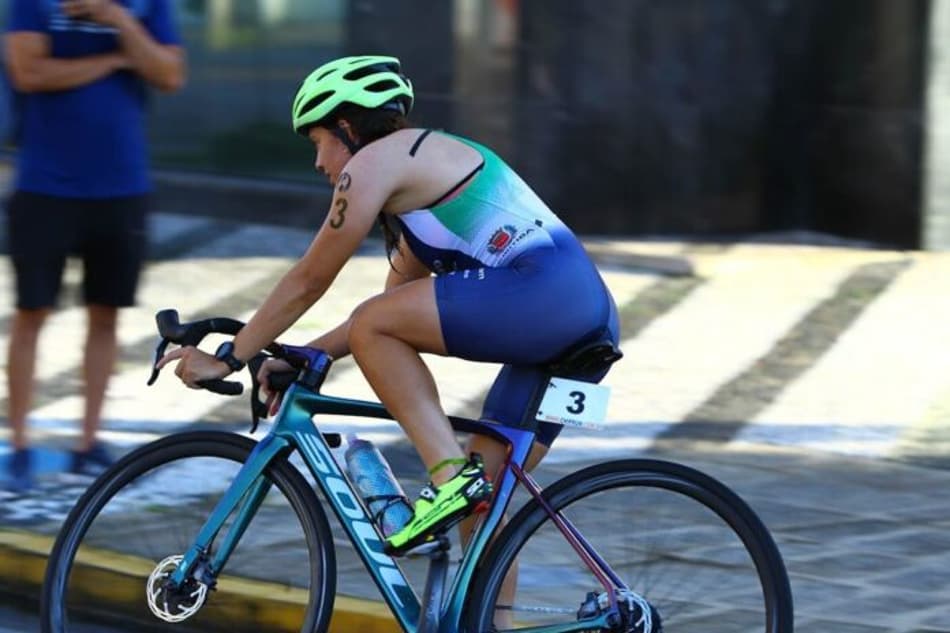 Triatletas da Escolinha de Triathlon inspiram novas gerações