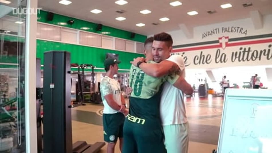 VÍDEO: Danilo Barbosa conhece estrutura do Palmeiras e fala em ‘ambiente vitorioso’