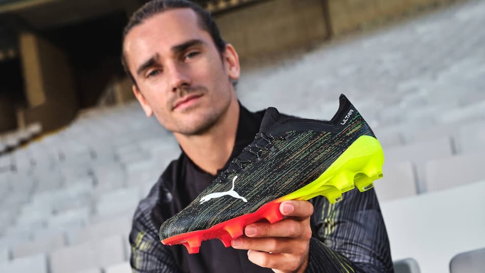 Griezmann, Marinho e Gabriel Veron ganham chuteira “super leve”. Confira fotos!
