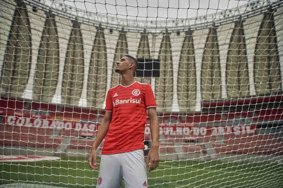 Nova camisa 1 do Internacional recebe desenho com grande simbologia; veja fotos