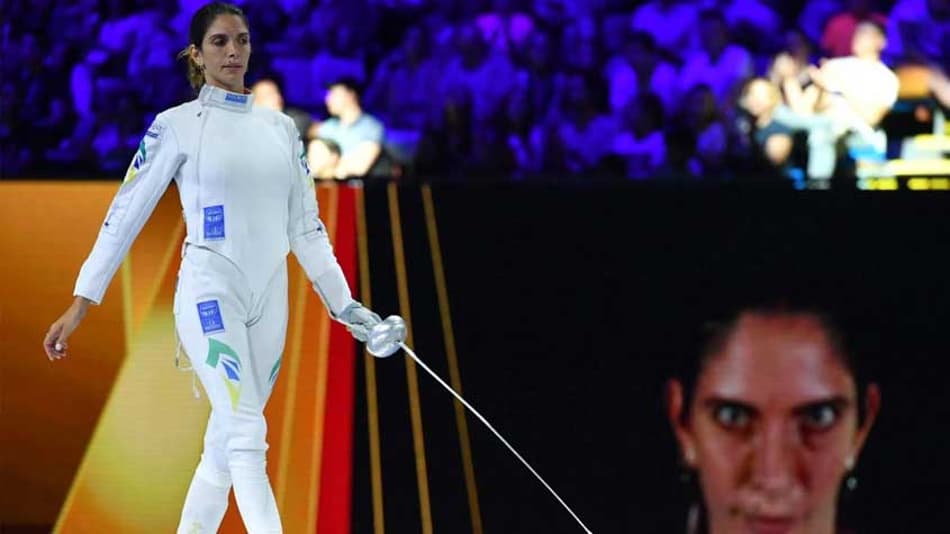 Campeã mundial de esgrima fala sobre disputa na pandemia e constata ritmo forte das sul-coreanas