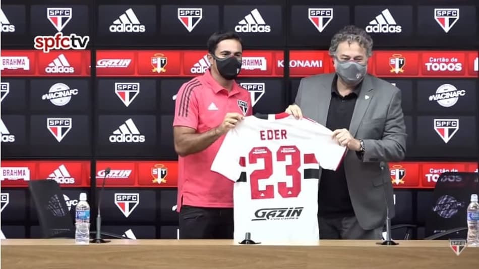 Com a camisa 23, Eder é apresentado no São Paulo: ‘Um clube enorme’