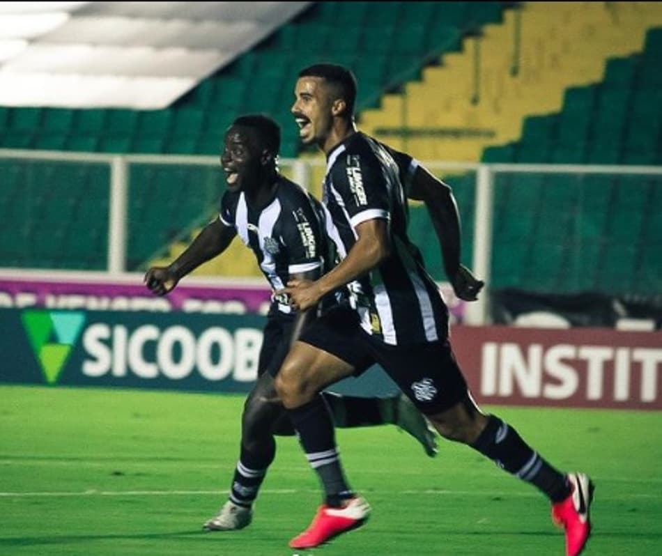 Fim da crise? Figueirense bate Hercílio Luz e entra no G-8 do Catarinense