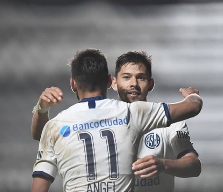 Com gol de Romero e Di Santo, San Lorenzo vence antes do Santos